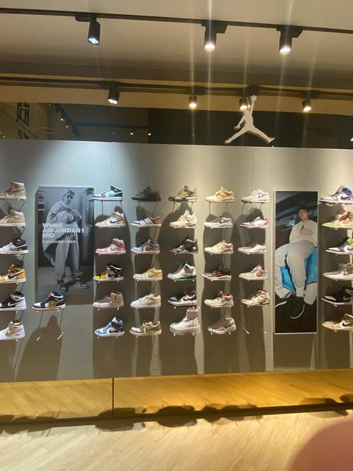 nba旗舰店包头有吗，包头乔丹专卖店地址？